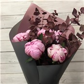 Пионы, эвкалипт заказать доставку в Москве по лучшей цене в Салоне флористики на Расковой 23а. Круглосуточная доставка в Москве и МО.