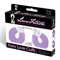Lux Fetish Cuffs, фиолетовый
Наручники с мехом